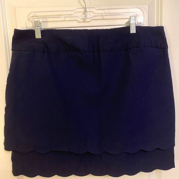 Crown & Ivy Navy Scallop Trim Skort - Picture 1 of 3